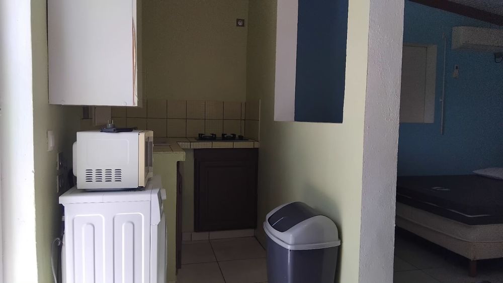 STUDIO 1 CHAMBRE A CAPESTERRE BELLE-EAU