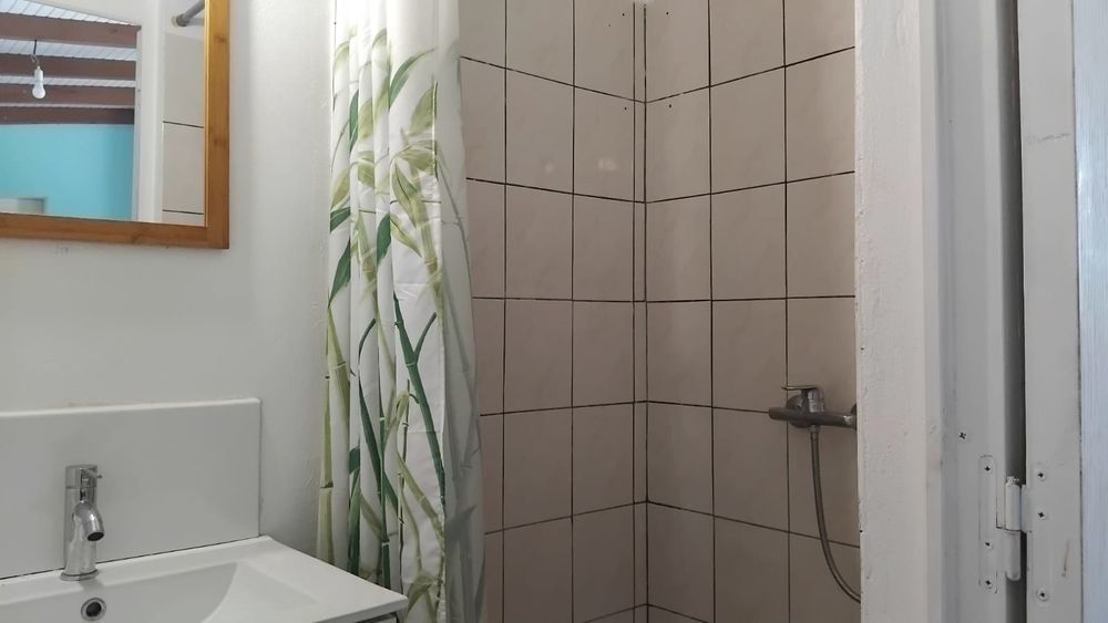 STUDIO 1 CHAMBRE A CAPESTERRE BELLE-EAU