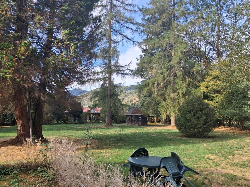 belle maison dans un ecrin de verdure