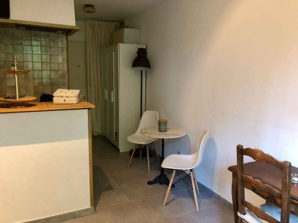 T1 meublé 20m2 avec loggia et place de parking