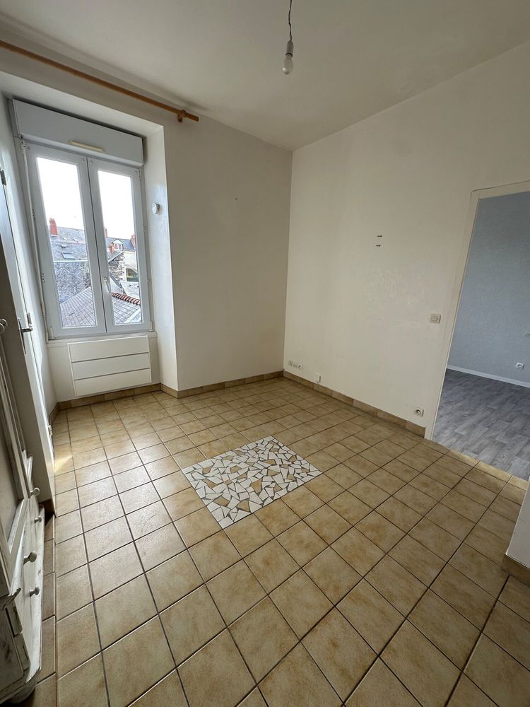 Centre ville, charmant 2 pièces bon état