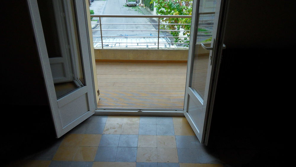Confortable P3 rénové + garage fermé au calme d'une impasse