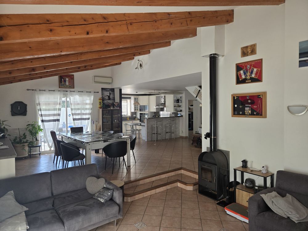 Villa 3 faces de 140 m² avec piscine à Ille-sur-têt