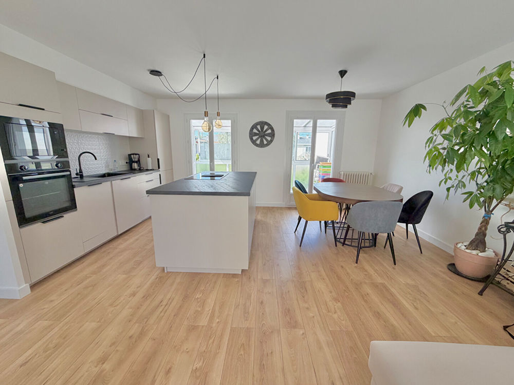 MAISON - 101 M2 - 4 chambres - Sous-sol 85 m2 PONTS DE CE