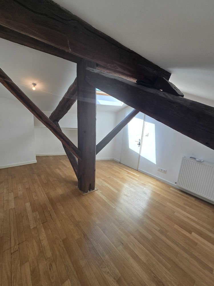 T2 DUPLEX 45 m² , DERNIER ETAGE, CENTRE NEUVILLE