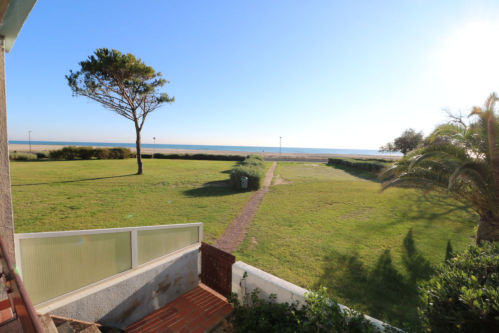 à l'année - Appartement 2 pièces meublé face mer