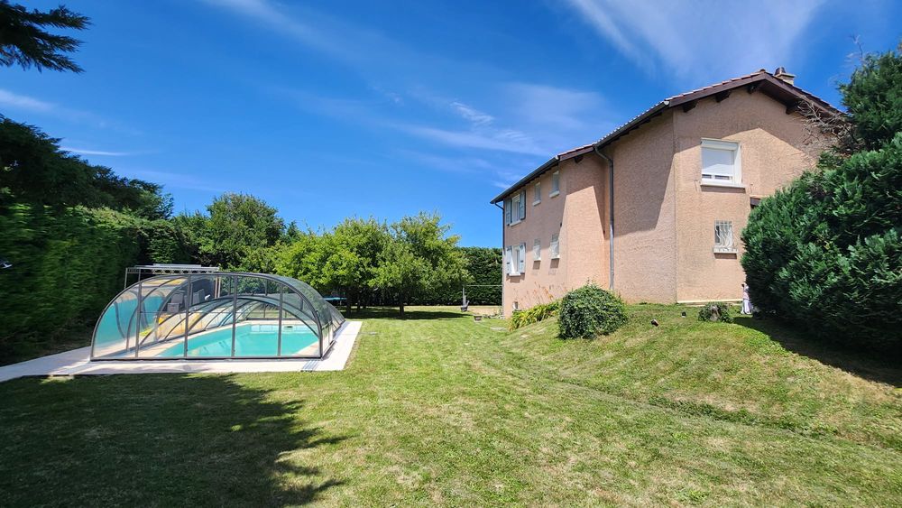 Maison 180 m² , 4 chambres , Piscine , Terrain 1 800 m²
