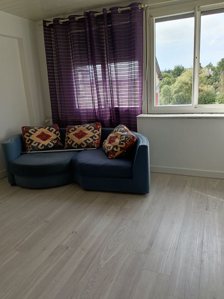 Bel appartement refait à neuf, lumineux et calme.