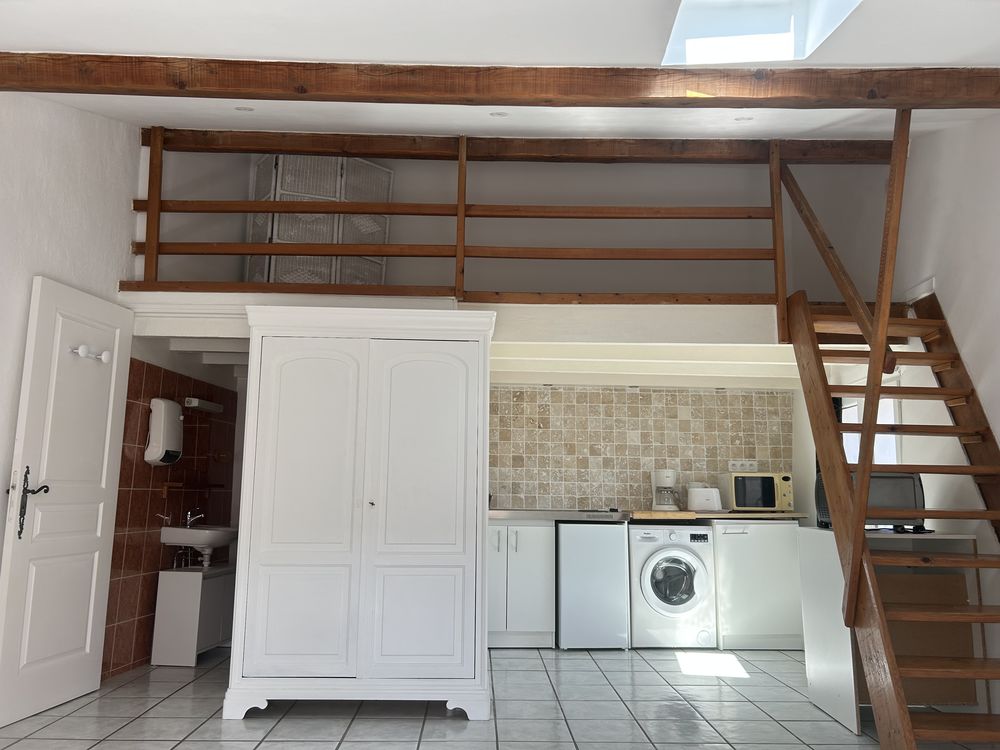studio de 30 m2 3 ieme étage à Bargemon