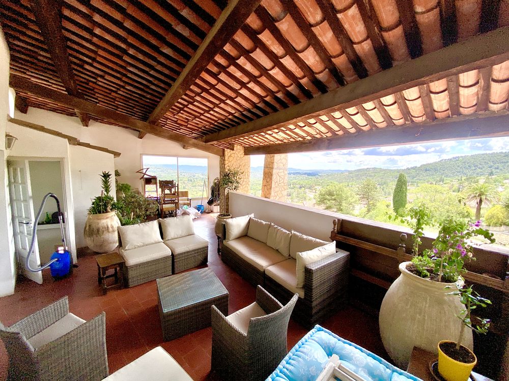 Maison de village de 136 m2 + Terrasse et cave de 60 m2