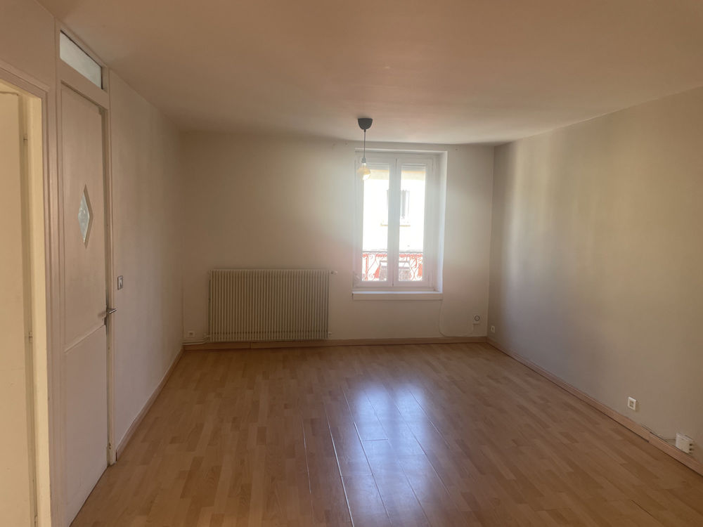 Sathonay-Camp - 3 pièces 64 m² traversant, lumineux et proch