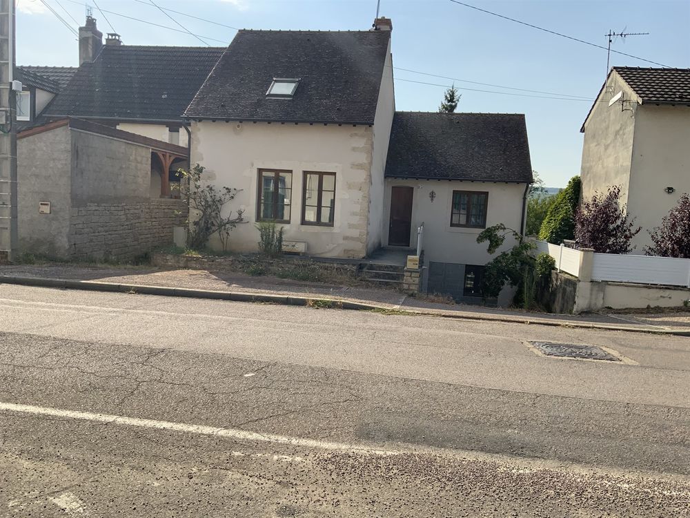 Maison de caractère rénovée 141 m² Terrain arboré de 2700M²