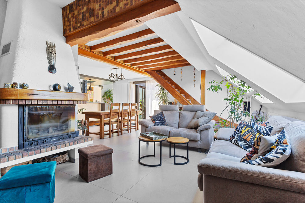 MAISON ATYPIQUE ? MAIS0NNETTE INDÉPENDANTE 1 037 m² Terrain