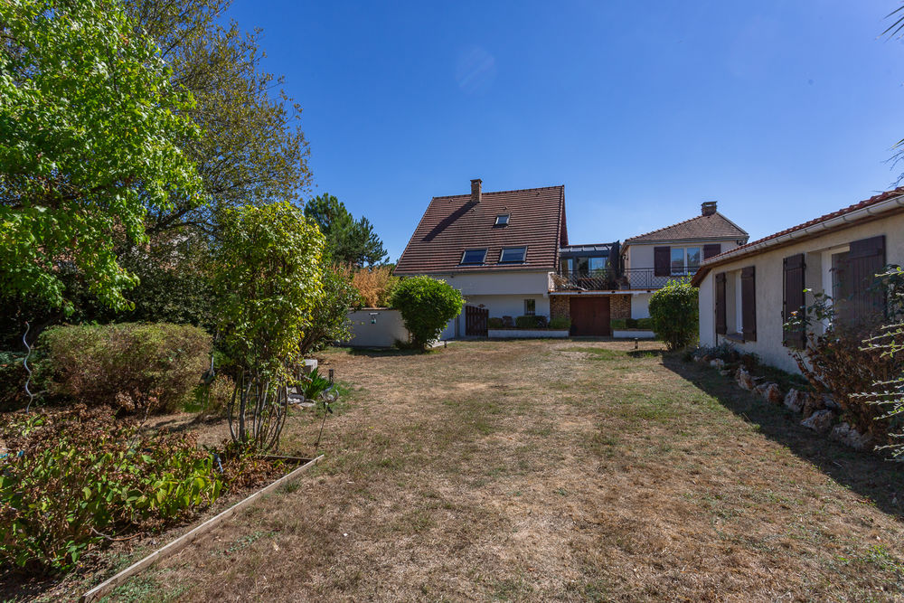 MAISON ATYPIQUE ? MAIS0NNETTE INDÉPENDANTE 1 037 m² Terrain