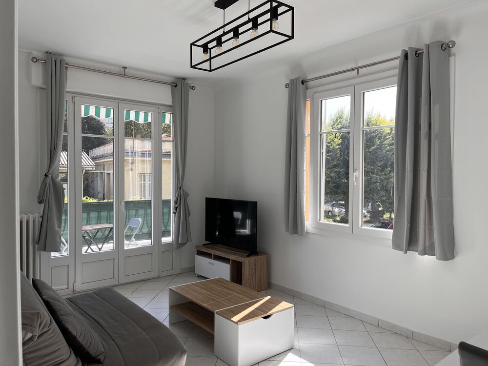 NICE NORD Quartier St Sylvestre Grand studio meublé 37 m²