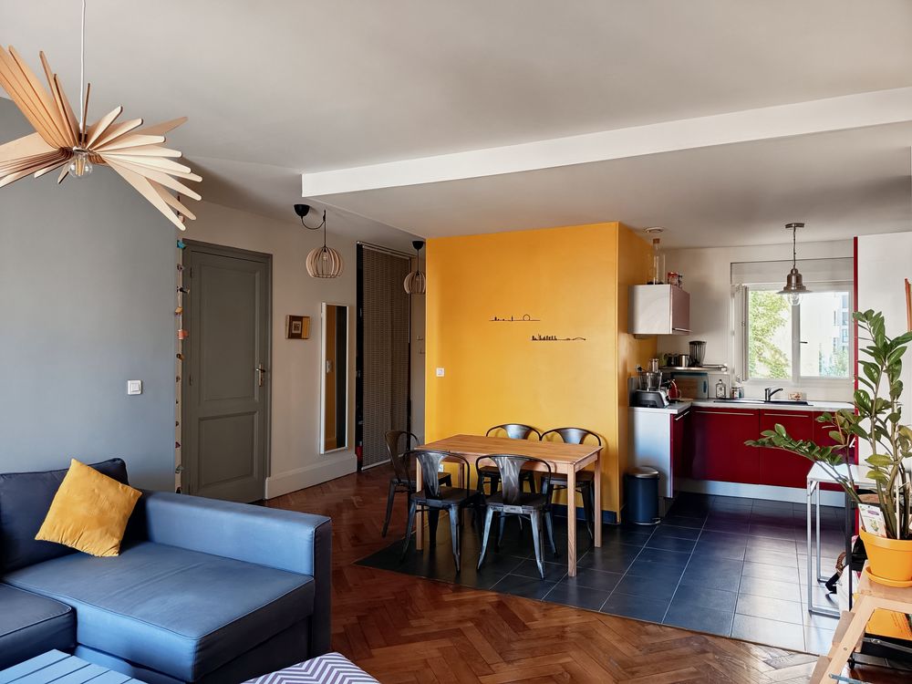 Grand T2 lumineux proche place St Louis