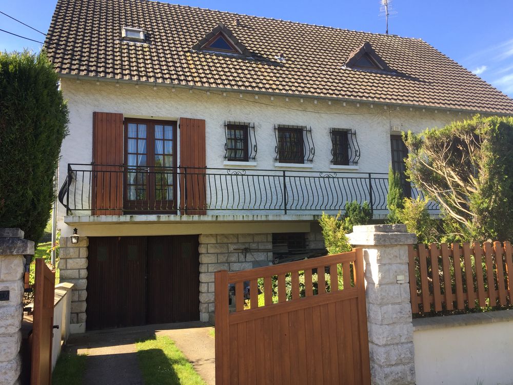 BELLE MAISON DE CONSTRUCTION TRADITIONNELLE