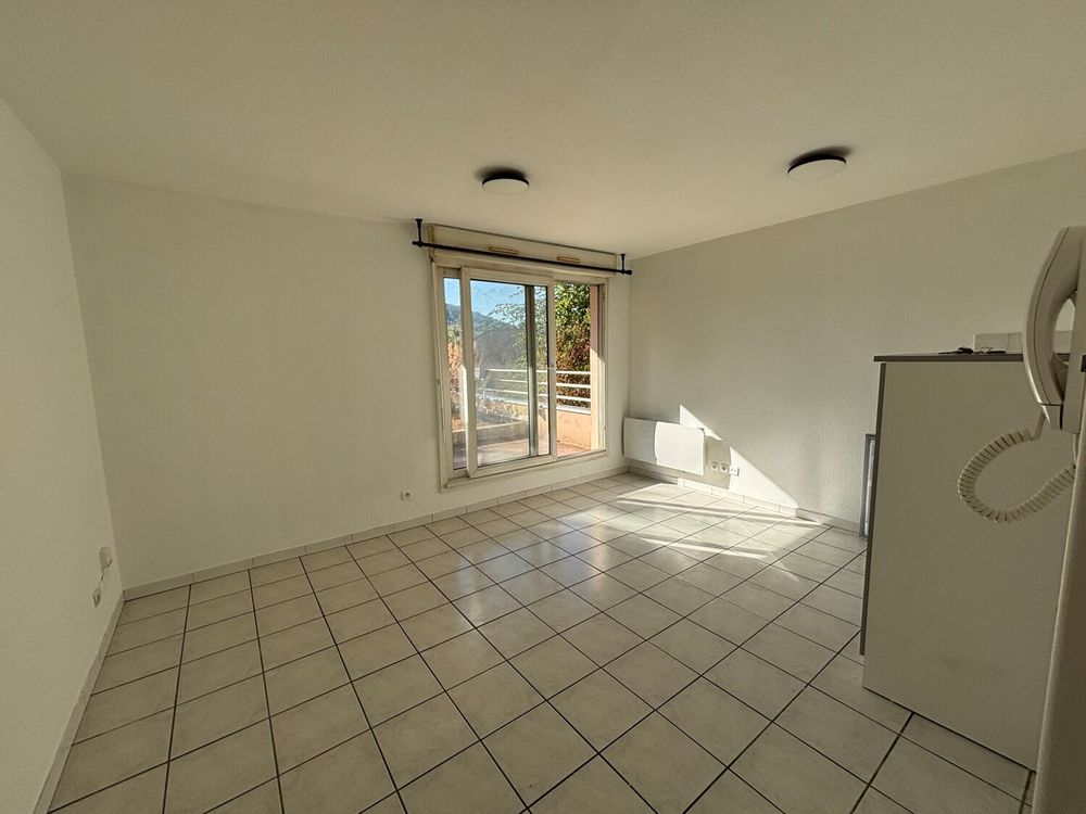 STUDIO 25 M²