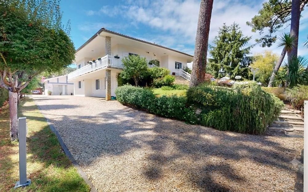 SOORTS-HOSSEGOR ? PROPRIÉTÉ D'EXCEPTION AU C?UR DE LA PINÈDE