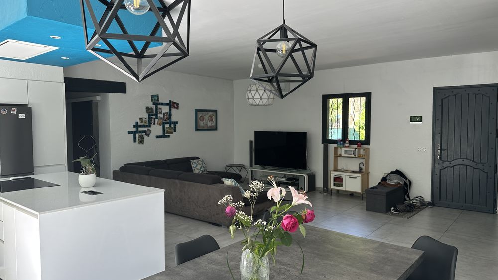 Villa de plein-pied 141.5m2 - 5 chambres - Piscine