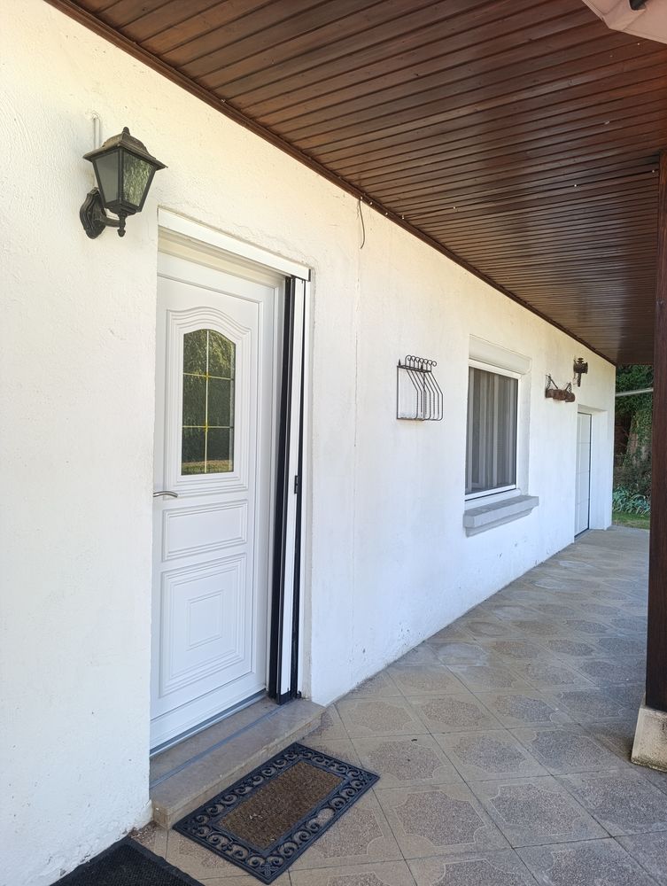 Maison 2 chambres 90m2 sur grand terrain arboré