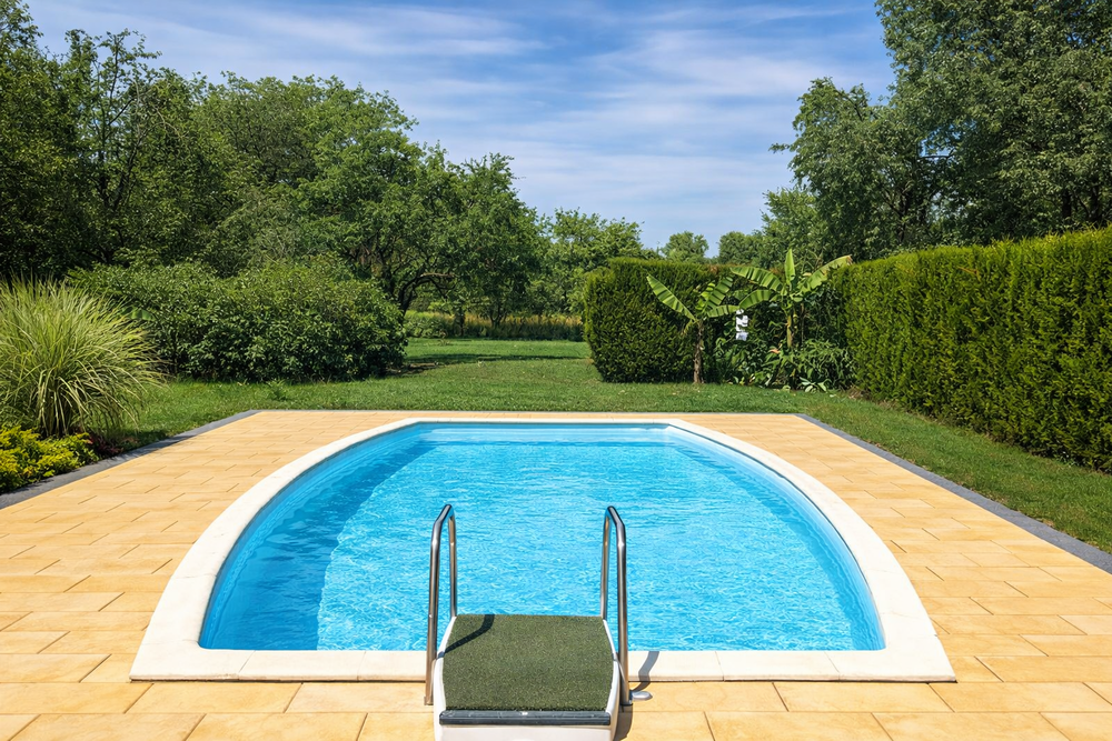 Maison familiale avec piscine et dépendance