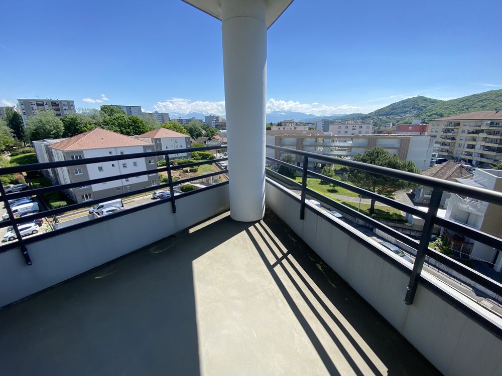 Appartement 4 pièces 83 m2 Annemasse Proche Centre Etage 5/6