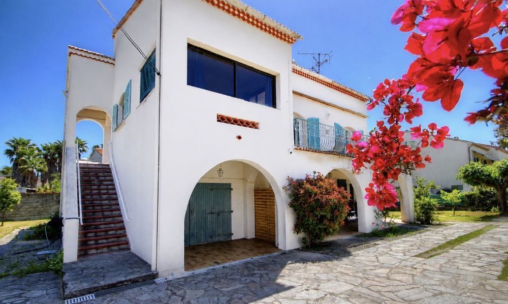 maison bord de mer avec appartements
