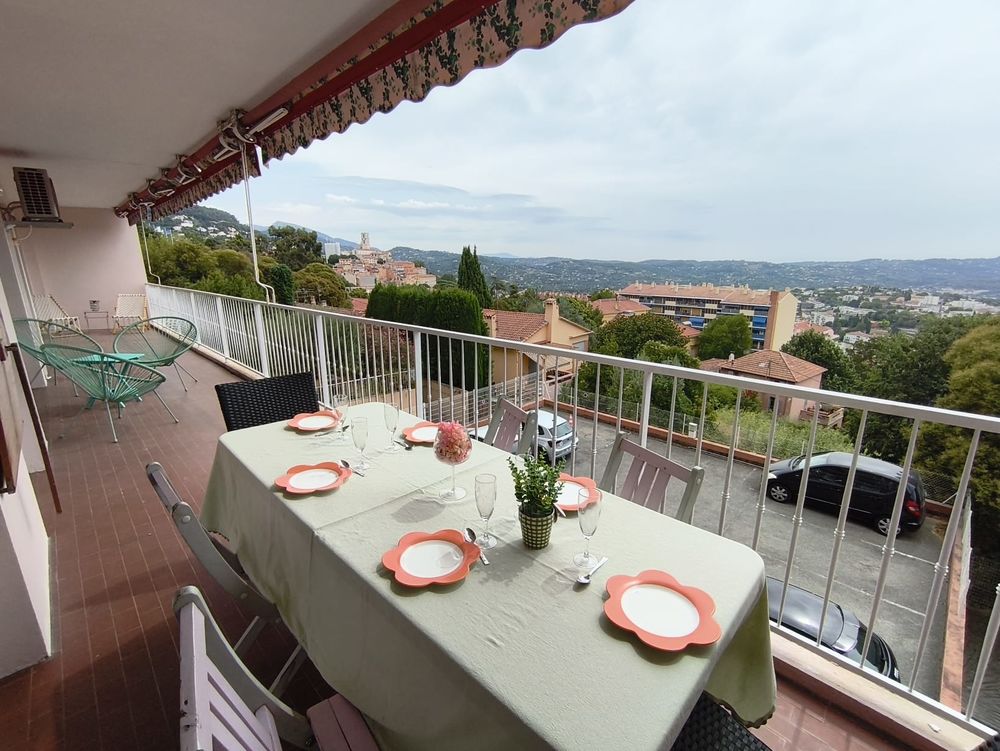 Rare, 3P rénové de 82m², terrasse 27 m², vue panoramique