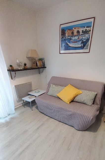 T2 COSY Meublé. Centre ville, balcon, cave, OPTION PARKING