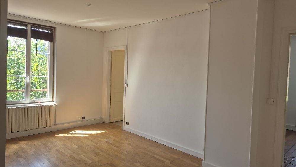 Méru centre duplex 5 pièces 80,3 m² Loi Carrez / 107 m² sol