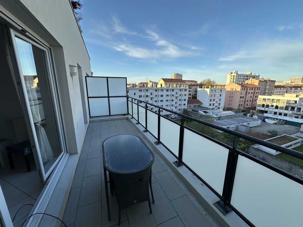 T3 lumineux Villeurbanne avec balcon et garage - proche gratte ciel