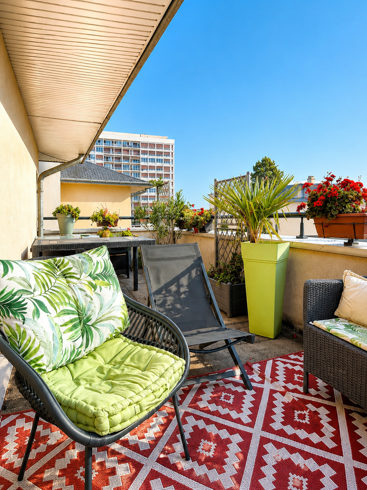 Dernier étage quartier Louis Gain 87,3m2 + 44m2 d'extérieur