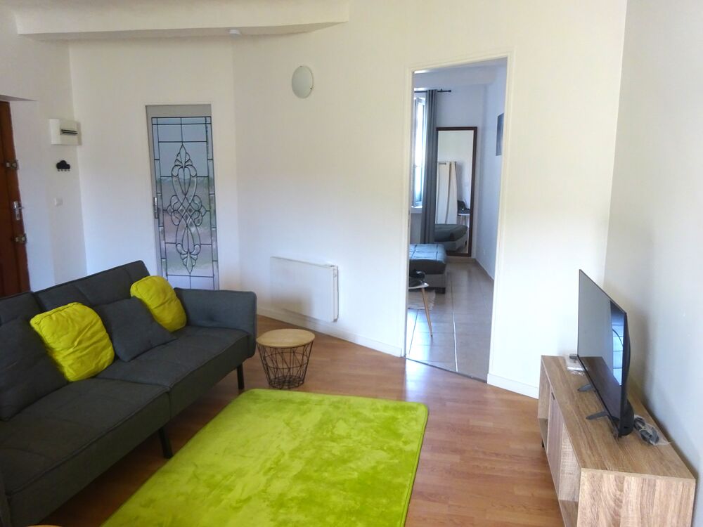 AGREABLE APPARTEMENT T2 MEUBLE RENOVE