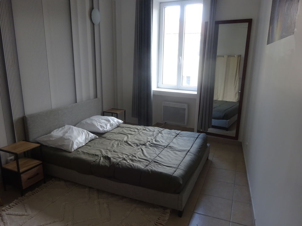 AGREABLE APPARTEMENT T2 MEUBLE RENOVE