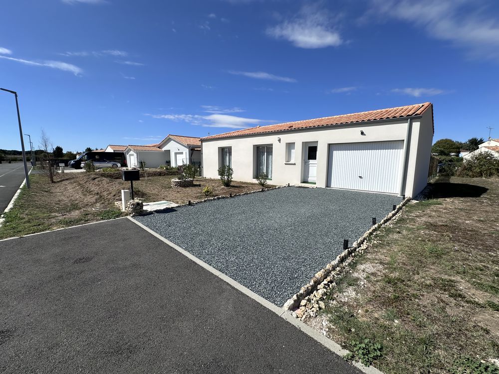 Maison de plain-pied 2 chambres 94 m2 à CORME-ECLUSE 17600