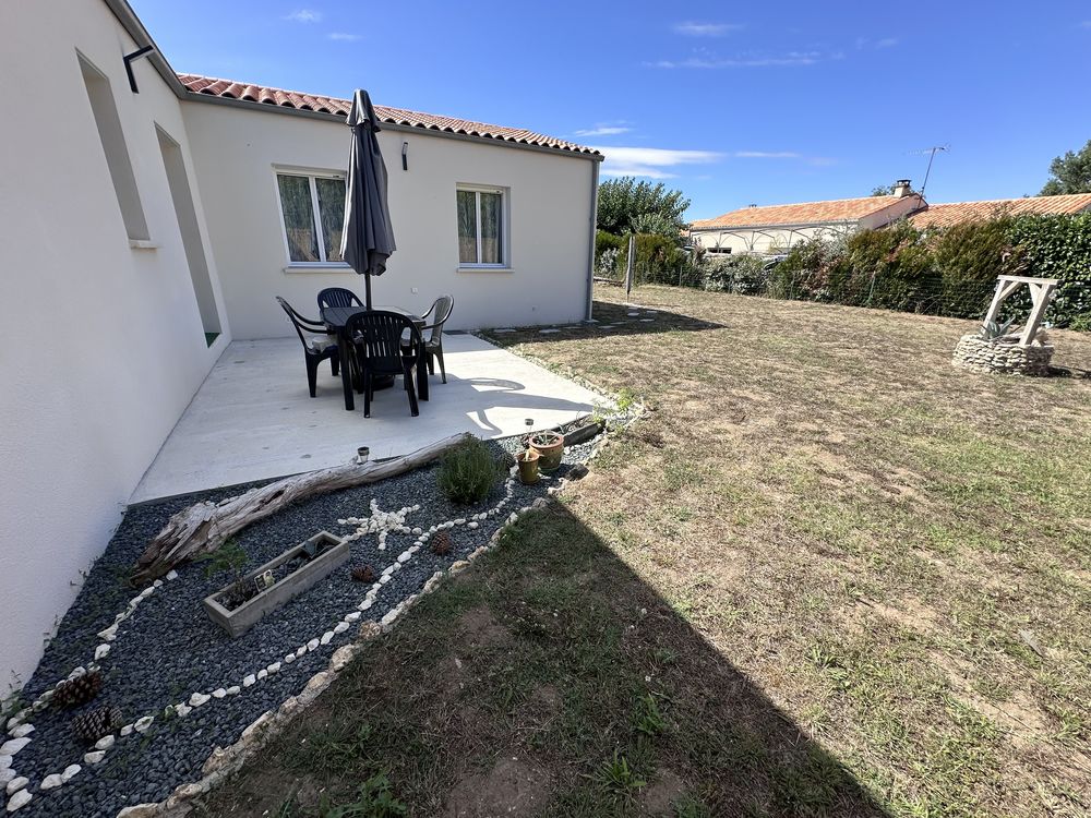 Maison de plain-pied 2 chambres 94 m2 à CORME-ECLUSE 17600