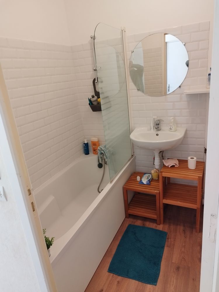 STUDIO de 27 m² à REIMS. EN FACE DE L' HÔPITAL MAISON BLANCH