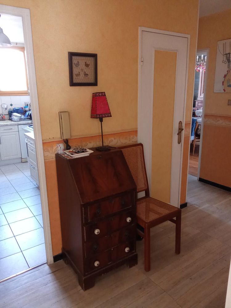72m2 Baudin/Roche au Gô/CHU, séjour 29m2 S-E, 2 ch parking.