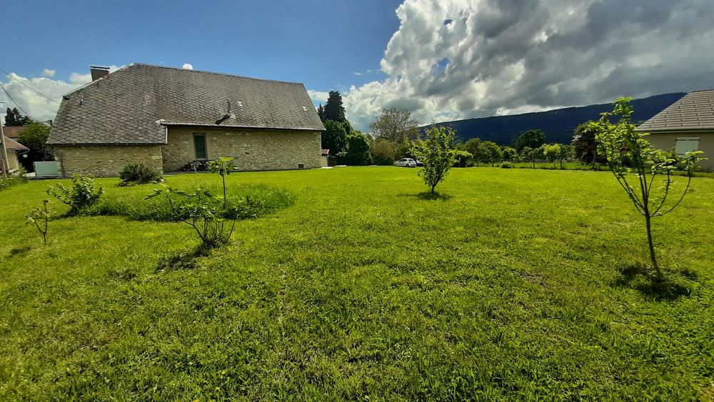 Maison en pierres 155 m² + Grange 80 m² + Terrain 1300 m²
