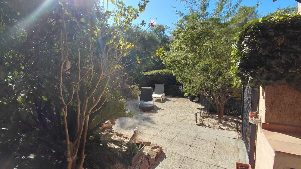 Saint-Raphaël maison T3, 68m2 traversant + loggia 9m2, 2 terrasses, jardin, parking privé