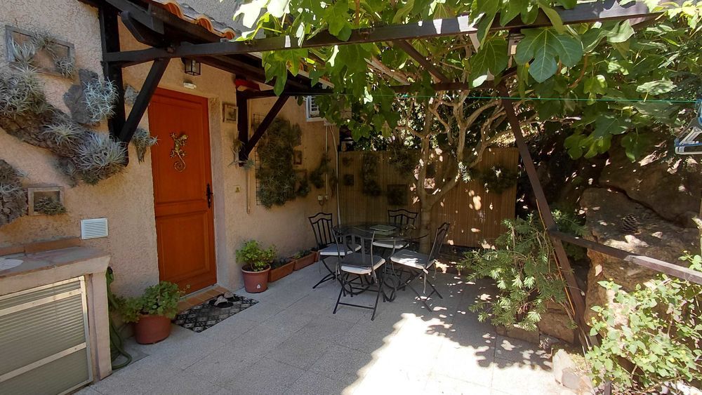 Saint-Raphaël maison T3, 68m2 traversant + loggia 9m2, 2 terrasses, jardin, parking privé