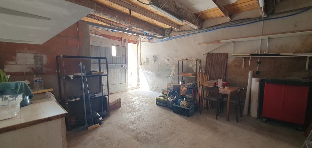 ROUJAN MAISON DE VILLAGE 2 CHAMBRES/ BUREAU/GARAGE