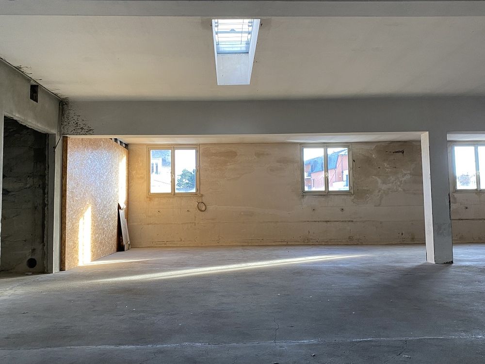 Local ou garage de 67 m² eau et électricité à François Perri