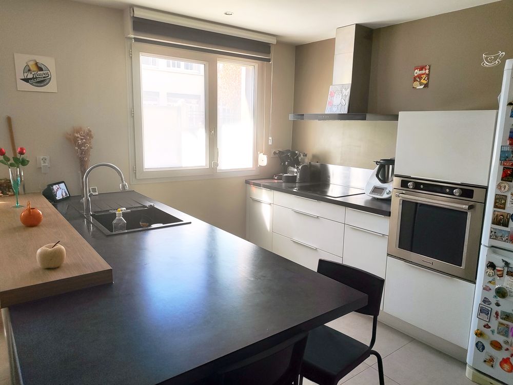 T3 - Lyon 8 Coeur Montplaisir - 75 m2 - Parking - Cave