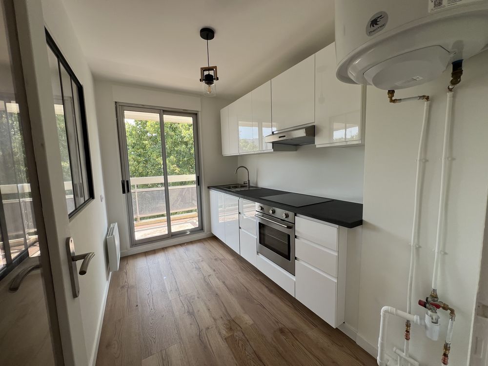 T2 48 m² + Balcon + 11 m² / 4/4 étages Tassin-la-Demi-Lune