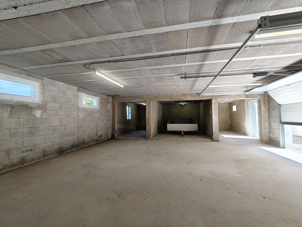 Maison individuelle DPE B avec 140 m² d'espaces, vaste véran