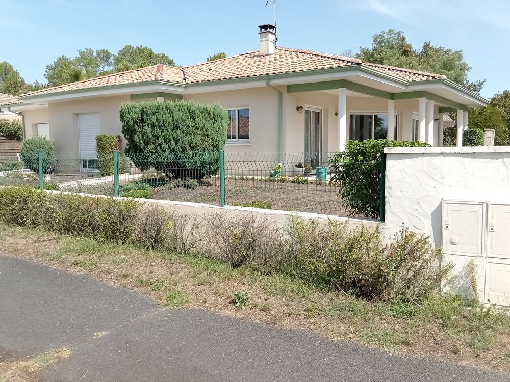 ARÈS. Particulier villa TBE sur un terrain de 1001m2