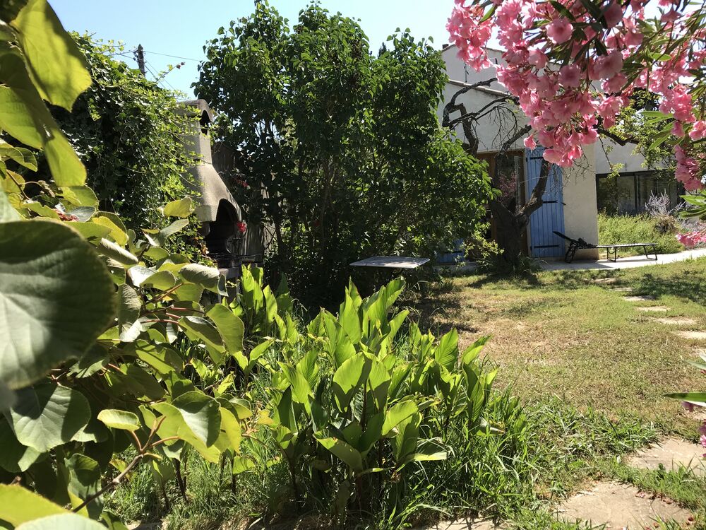 MAISON EN CAMPAGNE DE RAPHELE LES ARLES