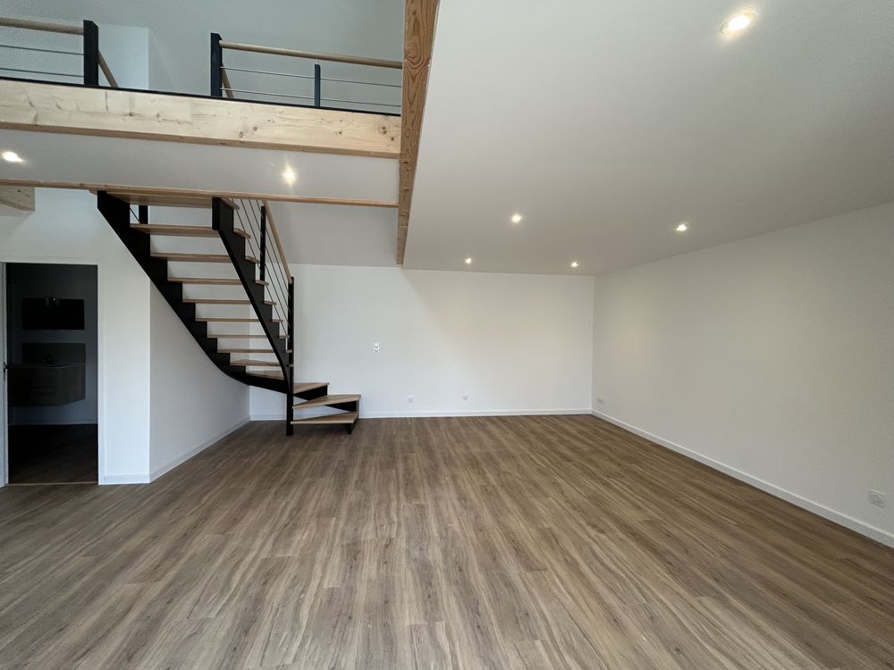 Maison rénovée avec goût - Proche commerces et plages